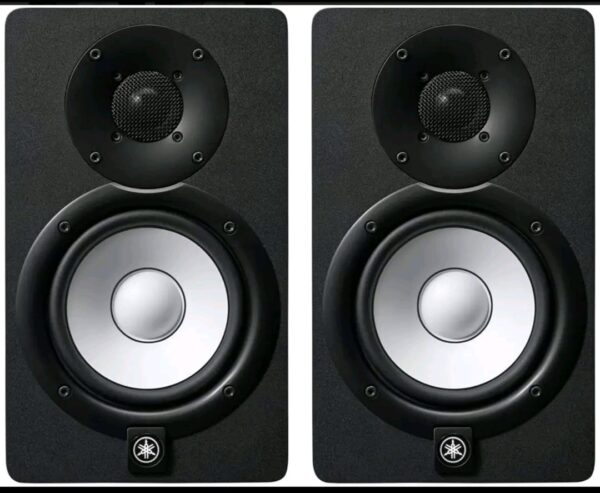 Yamaha HS5 Powered Studio Monitors – High-Performance Studio Monitors with Bi-Amplification