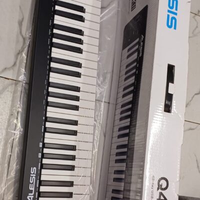 Alesis Q49 midi keyboard