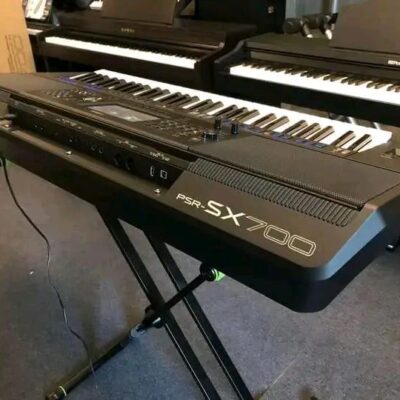 Yamaha SX700 Electronic Keyboard