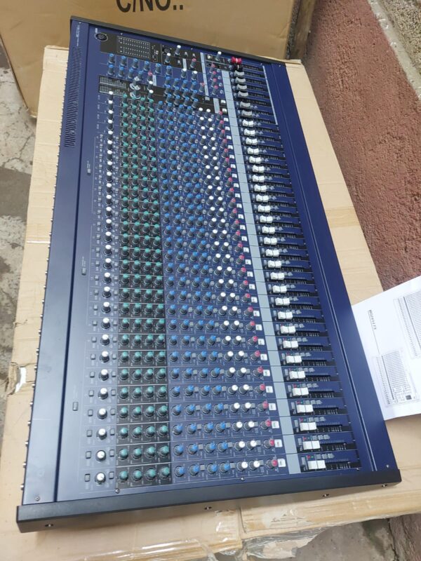 Yamaha MG32 Plain Mixer